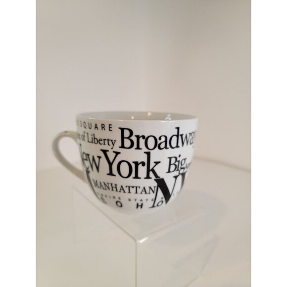 Jay Joshua New York Landmark Black And White Latte 12 fl oz Coffee Tea Mug Cup - Picture 1 of 7